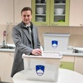 Golob pozvao Slovence da izađu na izbore: Demokratija se više ne podrazumeva