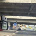 Nakon pisanja Euronews Srbija pomeren saobraćajni znak kod Mostarske petlje, signalizacija i dalje neusklađena