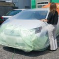Uz pomoć ove cerade, automobili plutaju tokom poplava FOTO