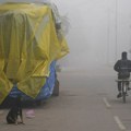 VIDEO: Gusta magla napravila haos na putevima u Indiji