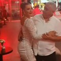 (Foto) neviđena slika sa svadbe šabanove cuce: Pevačica se udala u Turskoj, venčanica cela u cirkonima, a mladoženja Bar…