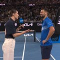 FOTO Novak flertovao pred milionima i Jelenom: Pogledajte šou koji je napravio posle meča