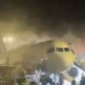 Zapalio se avion sa 169 putnika: Požar izbio u repu letelice (video)