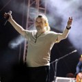 "Neću da umrem pre vas, s doktorom sam" Oglasio se Aca Lukas nakon što je završio u bolnici: Evo zbog čega se našao u…