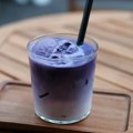 "Ube latte" osvaja kafiće: Nije samo instagramičan, ovo je napitak koji usporava starenje i jača imunitet