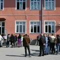 Уживо Дванаести дан протеста подршке ухапшеним директорима у Грачаници