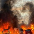 Haos u Belfastu se nastavlja: Demonstranti palili kuće i automobile