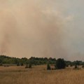 Požar se širi i kod Kajtasova, građani evakuisali decu: "Putevi u Deliblatskoj peščari nisu održavani godinama"