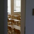 U učionicama treba da budu knjige, laboratorije i računari, a ne kandila