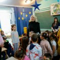 Ministarka Kisić posetila Blace: Stvaranje još boljih uslova za decu u svakom delu naše zemlje je suština naših aktivnosti
