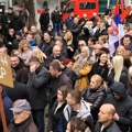 Veliki protest Srba u Severnoj Mitrovici: Neka ceo svet vidi muku i obespravljenost Srba (video)