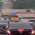 Urušila se Brana u Brazilu, poginulo 37 osoba: U stravičnim poplavama nestalo 74 ljudi (video)