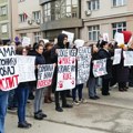 Leskovac se budi: Na odavanju pošte i protestnoj šetnji danas trostruko više ljudi nego prošlog petka