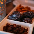 Samo tri urme dnevno i vaše telo će se preporoditi Najpoznatije voće Bliskog istoka obiluje vitaminima, odlične su za trudnoću…