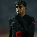 Laporta otkrio: Jamal ne ide nigde