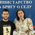 Predsednica opštine Topola uručila pomoć za kupovinu seoske kuće u Gornjoj Šatornji