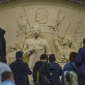 U moskovskom metrou otkiven spomenik sovjetskom diktatoru Staljinu