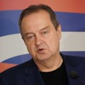 Uživo "večeras se ponovo dogodio napad na policajce" Dačić o incidentu na Filozofskom fakultetu u Novom Sadu: Policija je…