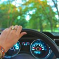 Polovni automobili sve skuplji Kupci sve sporije donose odluku o kupovini