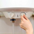 Da li treba gasiti bojler pre kupanja? Ovo pitanje je zamalo posvađalo komšije, a onda se umešao električar i misterija je…