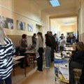 Nezapamćena gužva u mitrovačkoj gimnaziji: "Karijerni dan" privukao 38 fakulteta – đaci okupirali školu: "Ovo je rekord!"…