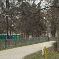 Uklonjen deo šatora iz Pionirskog parka, građanima otvoren manji prolaz