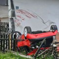 Vozilo sletelo sa magistrale u Novoj Varoši i završilo u dvorištu kuće