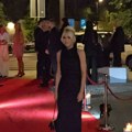 Nataša Bekvalac prvi put viđena nakon što smo otkrili ko joj je novi dečko! Evo kako se pevačica ponaša pred kamerama