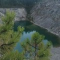 Tirkizni dragulj Zapadne Srbije: Tavničko jezero kod Zlatibora krasi neverovatna lepota, samo retki do njega dolaze (FOTO)