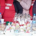 Podvig članica udruženja žena "Slatki osmeh" iz Jagodine: Za bolesnu decu čak 5.000 medenjaka