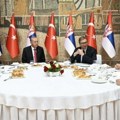 Vučić na ručku sa Erdoganom: "U nešto opuštenijoj atmosferi, uz srpske i turske specijalitete" FOTO