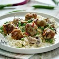 Recept za lagani prolećni obrok koji će se svideti i deci: Prolećne ćufte sa testeninom i graškom