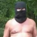 Turistkinje doživele horor na izletu Go muškarac sa fantomkom izleteo iz žbunja, kad su videle šta nosi u ruci, vilica im je…