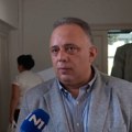Predsednik Skupštine Niša u pratnji opozicije i medija dao urin za test na drogu