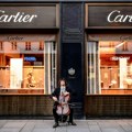 Posle 56 godina, ona je i dalje simbol ljubavi: Kako je nastala Cartier Love narukvica