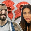 "Najvažnije mu je da žena ne sazna gde se seli sa novom devojkom" Nikola Peković gradi kuću na Avali: Razvod je u toku, do…