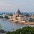 Mađarska pozvala ruskog ambasadora zbog napada dronova na zapadnu Ukrajinu, saopštio Peter Mađar