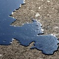 Nafta pojeftinila zbog nade u ponovno otvaranje Ormuskog moreuza