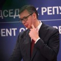 Uvredljivi transparenti za Vučića na crnogorskom primorju