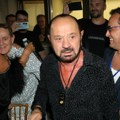 Istorijsko finale na Tašmajdanu: Mile Kitić skinuo košulju na bini dok su zvezde Južnog vetra grmele zajednički hit!
