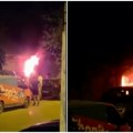 (Video) Gori u centru Novog Sada! Buknula vatra u Kosovskoj ulici, požar zahvatio napušteni objekat, stigli vatrogasci