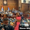 Skupština Srbije raspravlja o nepoverenju Vladi