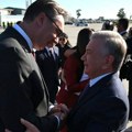 Vučić svečano dočekao predsednika Uzbekistana: Crveni tepih i garda Vojske Srbije na beogradskom aerodromu (foto)