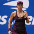 U duelu dve milijarderke na US Openu, bogatija je prošla u polufinale: Spektakl u Njujorku i preokret favorita