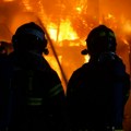 Drama u Novom Sadu: Požar progutao livadu, vatra se vidi sa velike daljine