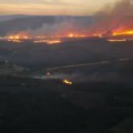 U ovaj pakao su poslati srpski vatrogasci: Požari bukte u centralnom delu Grčke, najdramatičnije je u Volosu, izdato oštro…