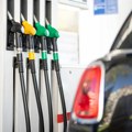 Dizel i benzin pojeftinili! Objavljene nove cene goriva