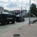 KFOR sa opremom za razbijanje demonstracija, napravljen i kordon: Zgrade srpskih institucija na severu Kosova blokirane posle…