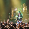 Haos u bendu "Guns N' Roses": Dugogodišnji član napustio grupu, nepoznato ko će ga zameniti