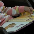 Sve više dece sa problemima u govoru i gojaznošću: Stručnjaci upozoravaju na štetne posledice ekrana (VIDEO)